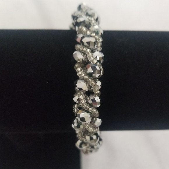 *5/35* Gray Crystal Beaded Wedding Bracelet - Picture 4 of 6